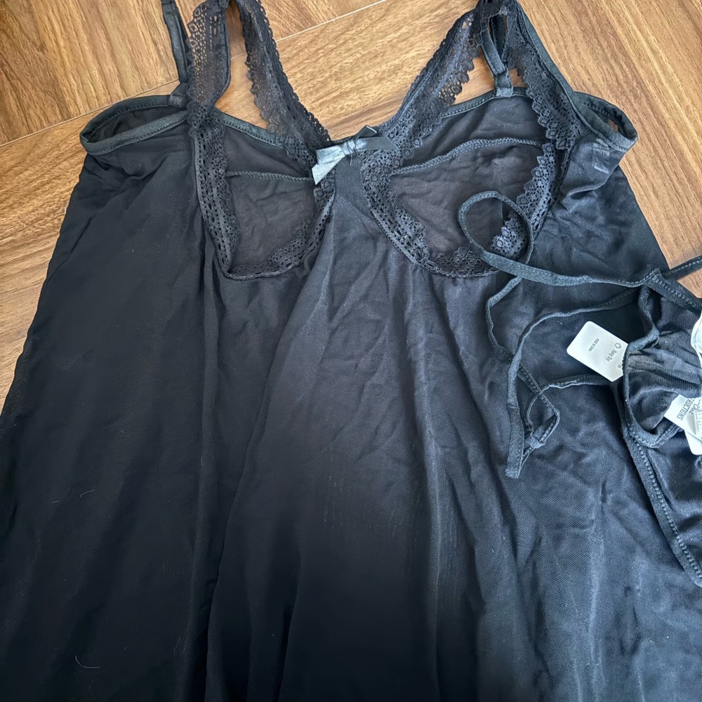 Elegant Black Lace Trim Nightgown